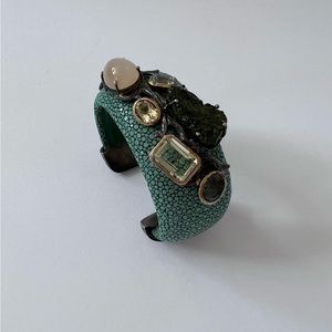 Semi precious stone bracket bangle